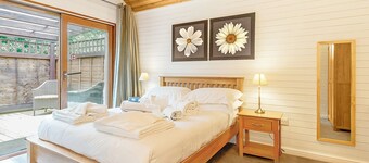 Cobbett Contemporary Premier