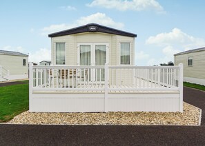 Exterior - Modern and contemporary 12ft wide caravan with one double and one twin. (Bleadon, Weston-Super-Mare)