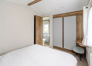 2 bedrooms