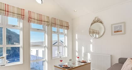 Larkstone Elegance Premier