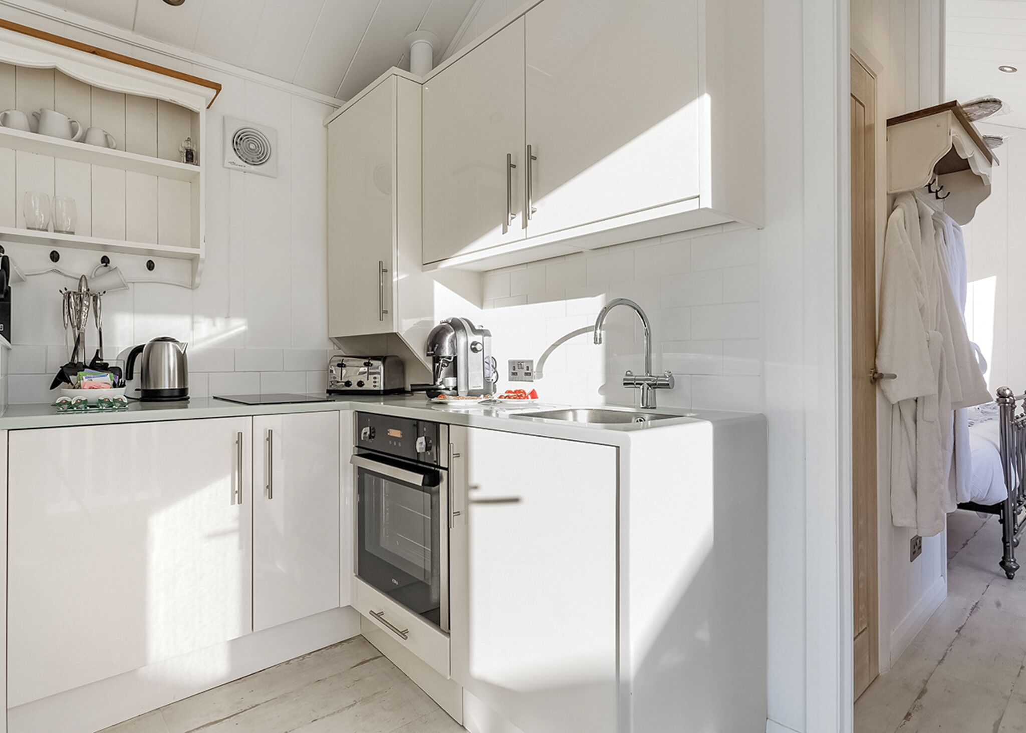 Fridge, oven, stovetop, toaster