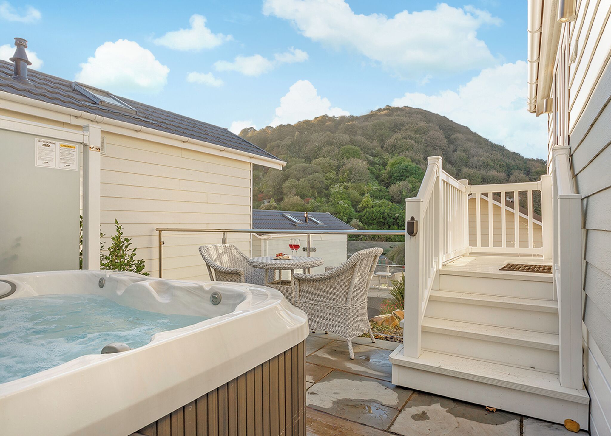 Outdoor spa tub
