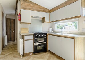 Fridge, oven, stovetop, toaster