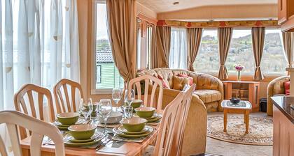 Traditional yet comfortable caravan with one double and two twins.