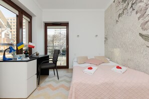 Apartment, 1 Bedroom, Balcony | 1 bedroom, bed sheets - Warsaw Apartment Home Office by Renters (Warsaw)