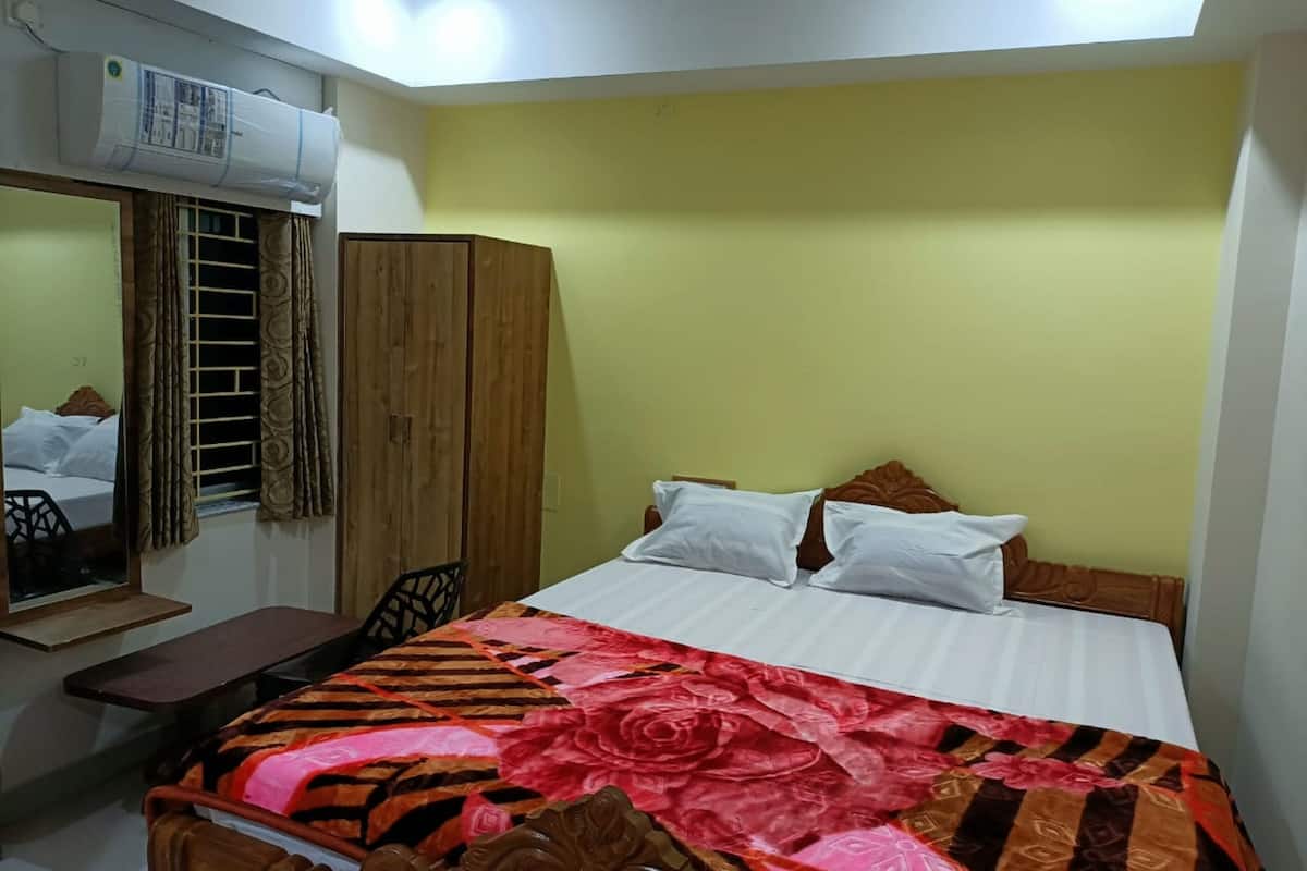 Egyptian cotton sheets, premium bedding, down duvets, memory-foam beds