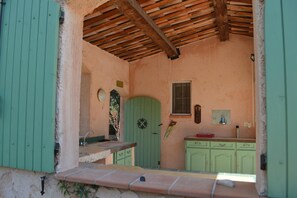 Property grounds - Rural villa in Lorgues with a private pool (Lorgues)