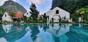 Outdoor pool - Tam Coc Chic Villa & Resort (Hoa Lu)