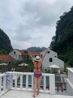 Outdoor pool - Tam Coc Chic Villa & Resort (Hoa Lu)
