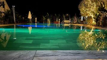 Deluxe Twin Balcony Room | 1 bedroom, premium bedding, pillow-top beds, minibar