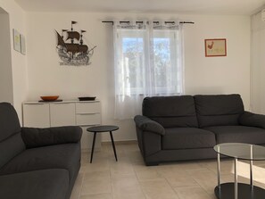 Téléviseur, livres