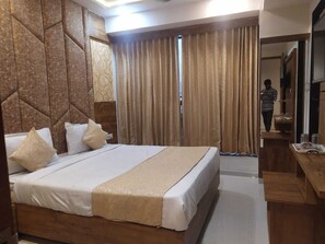 Desk, free WiFi, bed sheets, wheelchair access