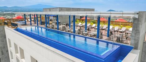 Seasonal outdoor pool