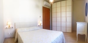 1 habitación, cuna de viaje y wifi