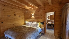 5 bedrooms, desk, iron/ironing board, travel crib - Mountain chalet rental ★★★★ "La Boutame" (Alpe d'Huez Domain 3300m) (Villard-Reculas)