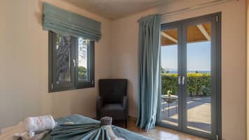 2 soveværelser, pengeskab på værelset, strygejern/strygebræt