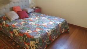 2 chambres, bureau, fer et planche à repasser, Wi-Fi gratuit