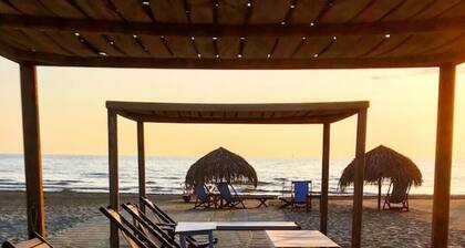 Casa Iris, wonderful terrace close to the seaside