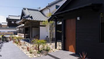 Villa, Non Smoking, Private Pool | 5 bedrooms, free WiFi, bed sheets