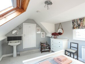 3 habitaciones, decoración personalizada y muebles diferentes