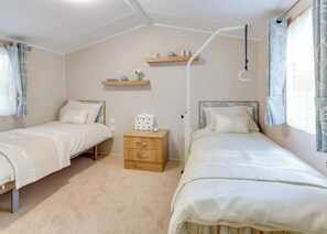 2 bedrooms - 12ft-wide very comfortable and spacious caravan with two twins. (Roman Bank, Skegness)