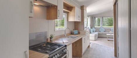 冷蔵庫、オーブン、コンロ、トースター