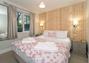 3 bedrooms - 1 bedroom accommodation in Welburn (Welburn)