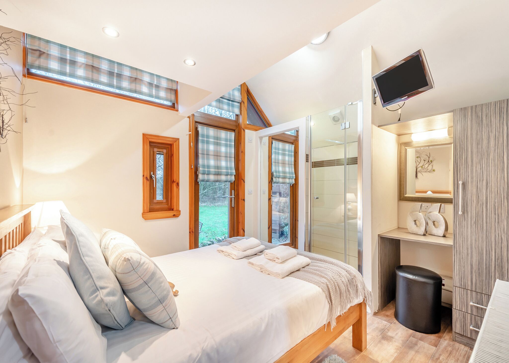 2 bedrooms