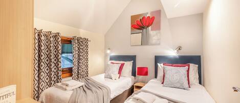2 bedrooms