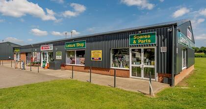 Platinum Elmhirst Apartment