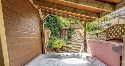 2 bedroom accommodation in Calthwaite, Nr Penrith