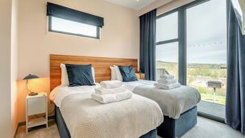 2 bedrooms, WiFi (free)