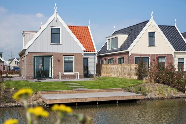 Exterior - Detached bungalow with 4 bedrooms, 2 bathrooms and a terrace (Uitdam)