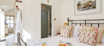 Boutique style beach hut ideal for romantic getaways for all occasions.