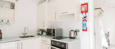 Fridge, oven, stovetop, toaster