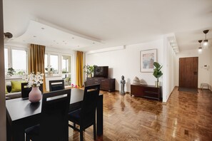 Living area - Lumina lux apartment near Złote Tarasy (Warsaw)