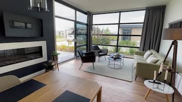 Smart TV y chimenea