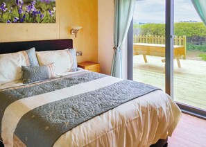 2 bedrooms