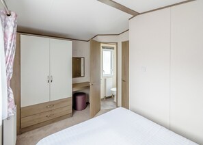 3 bedrooms - 12ft-wide very comfortable and spacious caravan with one double and two twin. (Roman Bank, Skegness)