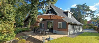 Bungalow with 4 bedrooms and a terrace