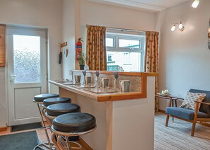 Dining - 1 bedroom accommodation in Dolgellau (Dolgellau)