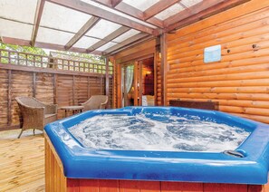 Terrace/patio - Cobbett Traditional Premier (Tilford, Farnham)