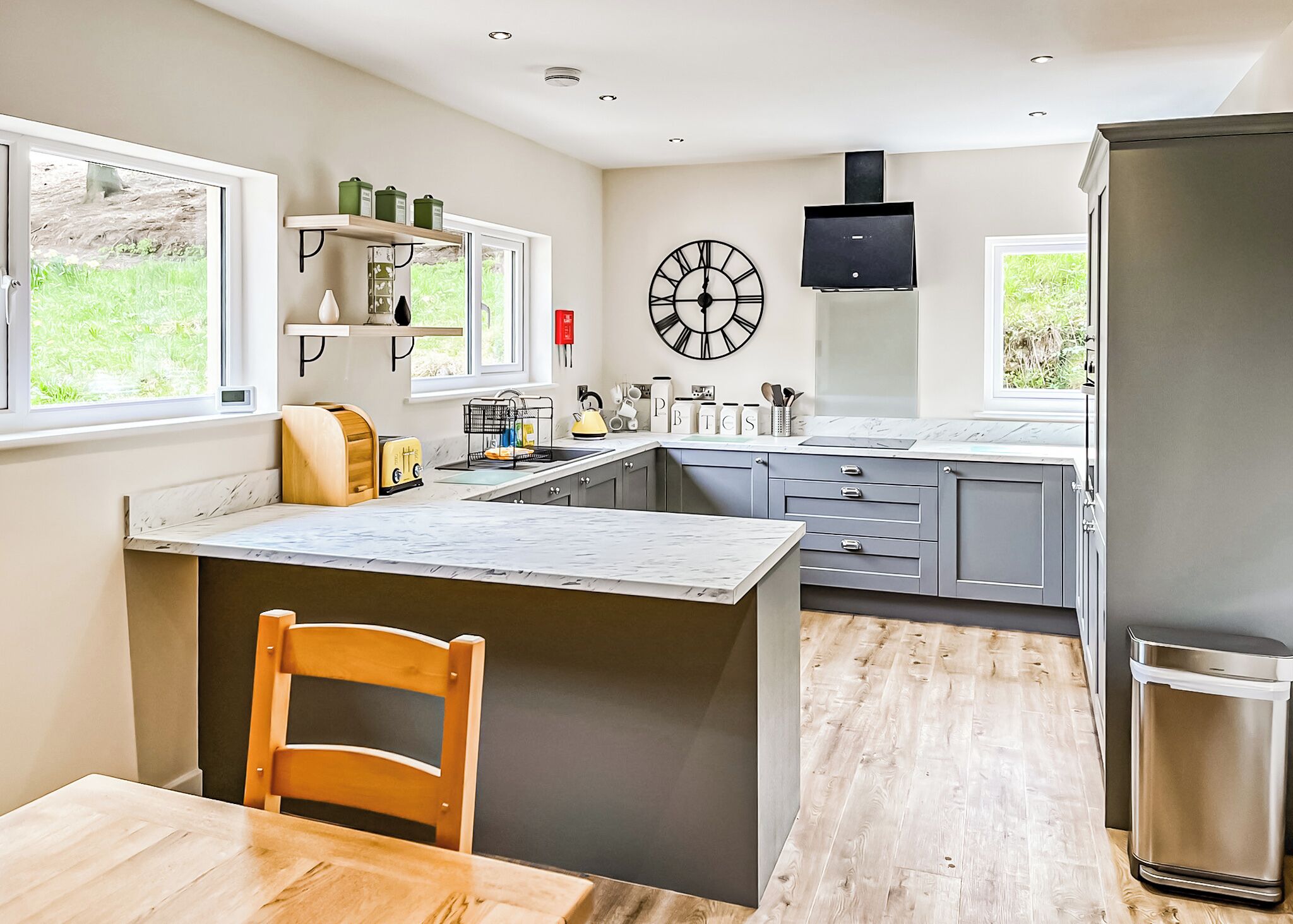 Fridge, oven, stovetop, toaster