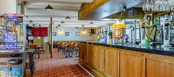 Tennyson Ground Floor Apartment