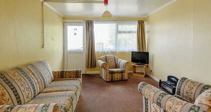 Tennyson Ground Floor Apartment