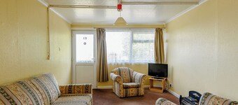 Tennyson Ground Floor Apartment