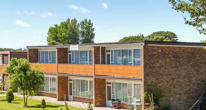 Tennyson Ground Floor Apartment