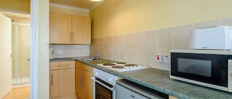 Kühlschrank, Ofen, Herdplatte, Toaster