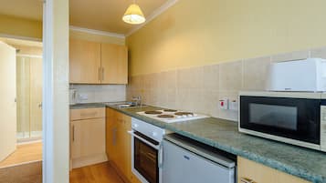 Fridge, oven, stovetop, toaster