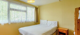 Tennyson Ground Floor Apartment